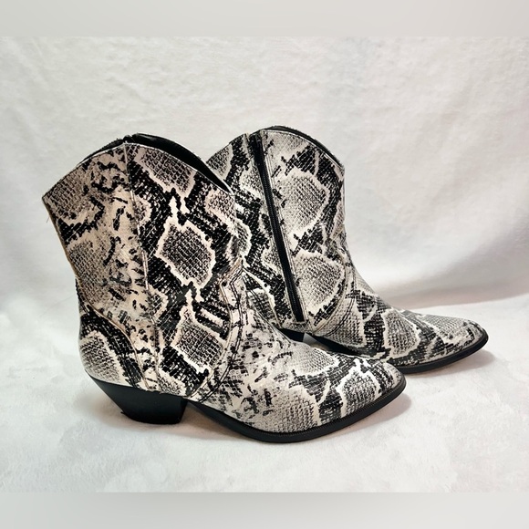 JOL Molly Faux Snakeskin Ankle Boots Women’s Size 7 Black and White - Picture 5 of 16